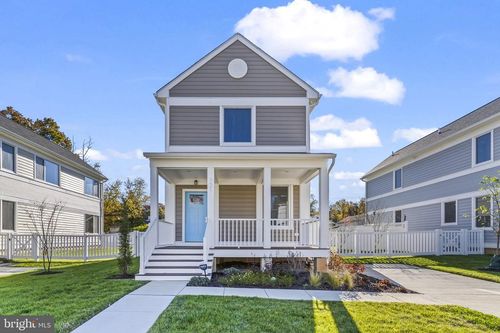 721 60th Pl, FAIRMOUNT HEIGHTS, MD, 20743-1604 | Card Image