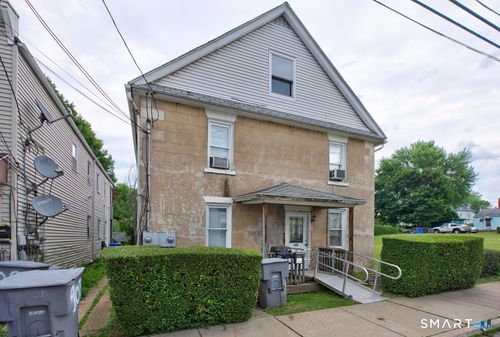 88 Church St, Enfield, CT, 06082-2820 | Card Image