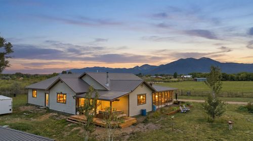 b-600B Camino Del Medio, Taos, NM, 87571-8227 | Card Image