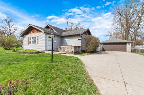 10 Ne Circle Dr, Joliet, IL, 60433-1500 | Card Image