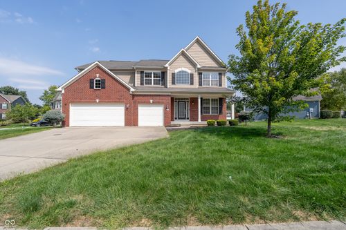 4668 Shelby Cir, Greenwood, IN, 46143-7428 | Card Image