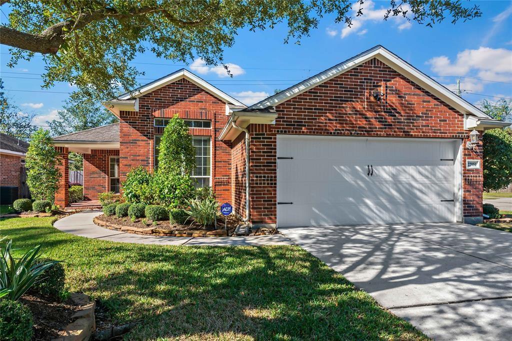 Falvel Dr, Spring, TX 77389