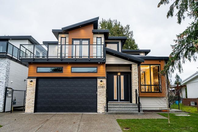 2380 Beaver Street, House other with 7 bedrooms, 6 bathrooms and null parking in Abbotsford BC | Image 3