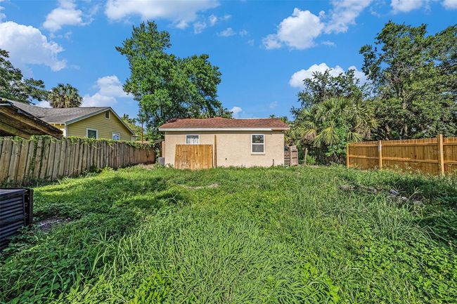 8606 N 9 Th St, House other with 2 bedrooms, 2 bathrooms and null parking in TAMPA FL | Image 12