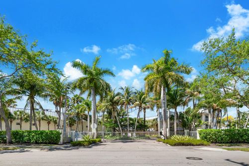 311-8950 Sw 69th Ct, Pinecrest, FL, 33156-1646 | Card Image