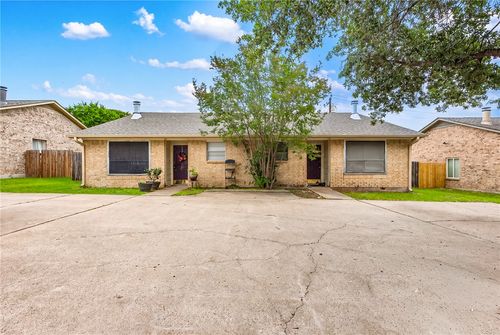 a-b-1223 April Bloom, College Station, TX, 77840-1890 | Card Image