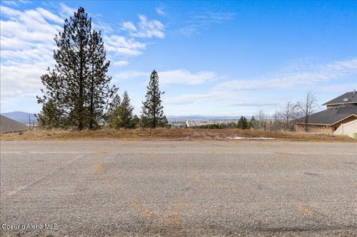 1985 E Grandview Dr, Coeur D Alene, ID, 83815-5203 | Card Image