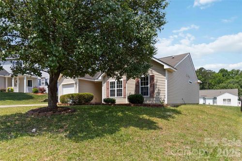 740 Aberdeen Glen Pl, Charlotte, NC, 28214-8207 | Card Image