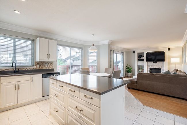 200 San Juan Place, House other with 4 bedrooms, 2 bathrooms and 4 parking in Coquitlam BC | Image 9