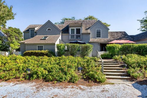 33 Landmark Ave, Mashpee, MA, 02649-4706 | Card Image