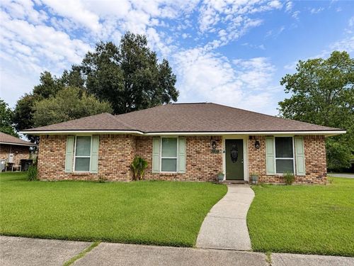 3818 Sarasota Dr, Baton Rouge, LA, 70814-7143 | Card Image