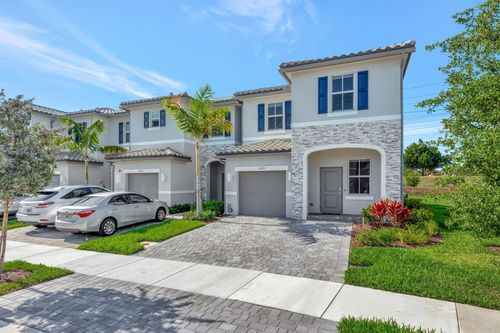 11831 Nw 47th Mnr, Coral Springs, FL, 33076-2204 | Card Image