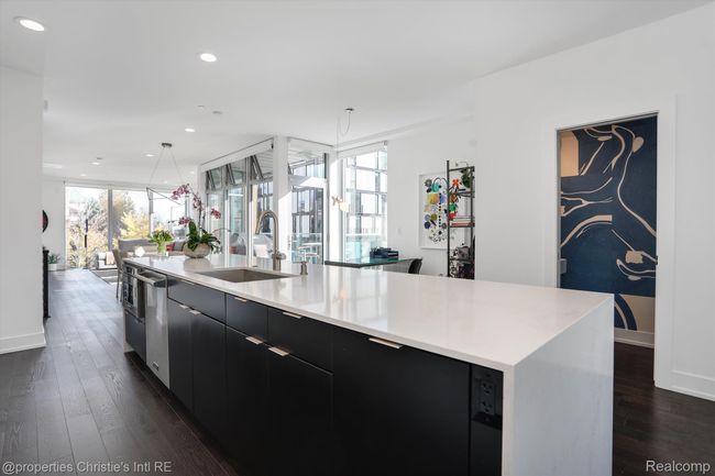 311 Alfred Street | Image 11