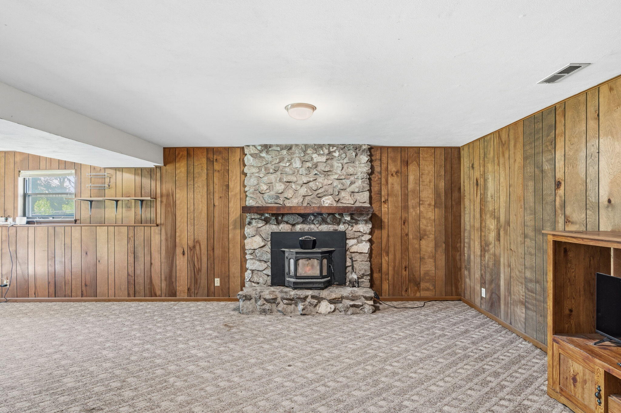 Residential in BOONVILLE 4