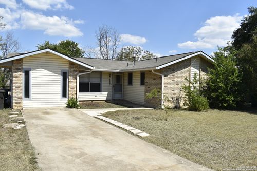 4827 Casa Verde St, San Antonio, TX, 78233-6439 | Card Image
