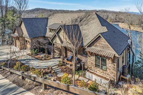 25a-333 Kanasdatsi Dr, Brevard, NC, 28712-8293 | Card Image