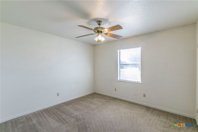 1001 Cherokee Trl, House other with 3 bedrooms, 2 bathrooms and null parking in Kempner TX | Image 9