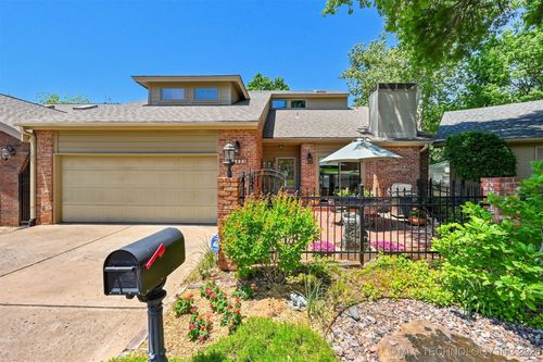 3805 E 64th Pl, Tulsa, OK, 74136-1520 | Card Image