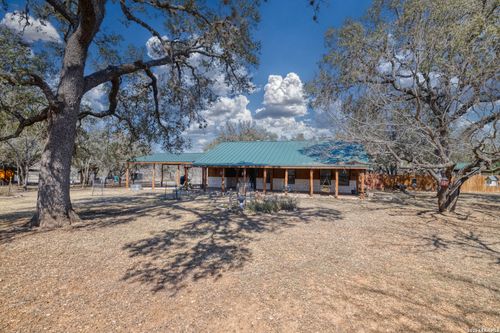 119 Kahn Rd, Rio Frio, TX, 78879-7001 | Card Image