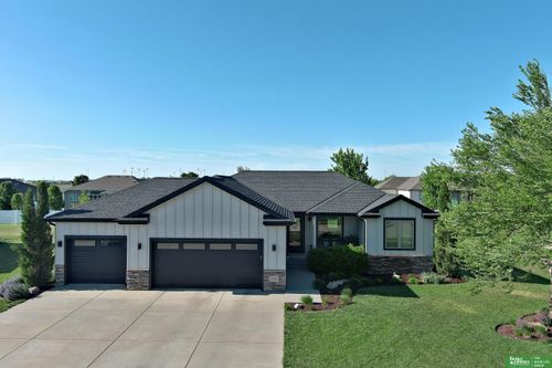 2326 E 16th St, York, NE, 68467-1506 | Card Image