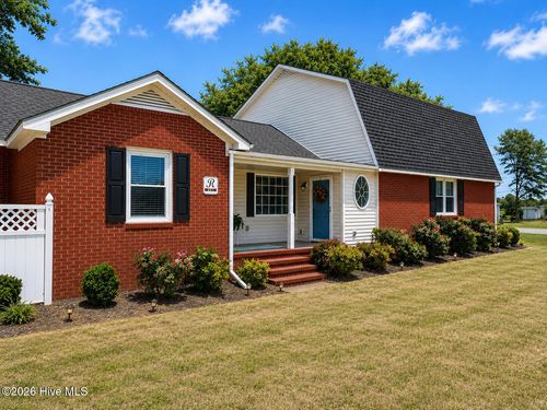 117 S Thomas St, Beulaville, NC, 28518-8810 | Card Image