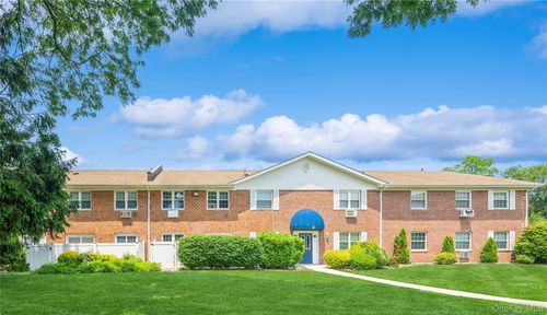 apt-24e-460 Old Town Rd, Port Jefferson Station, NY, 11776-2235 | Card Image