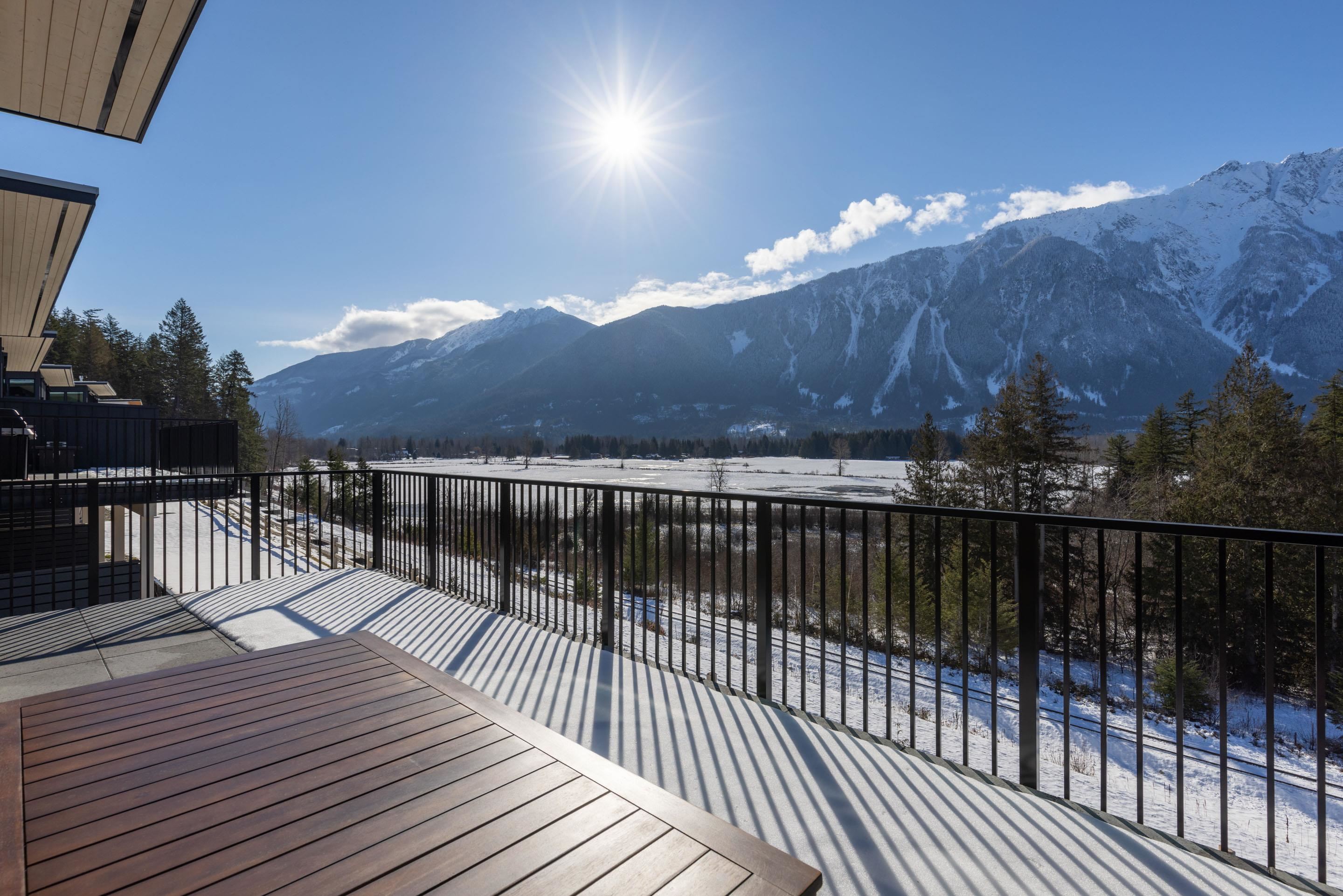 14 - 4000 Sunstone Way, Home with 3 bedrooms, 2 bathrooms and 2 parking in Pemberton BC | Image 12