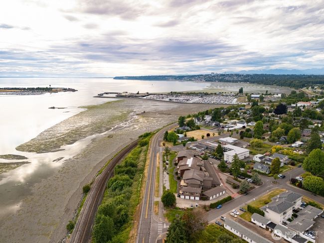All this just a short walk to shops, restaurants, Marine Park, and minutes to the Canadian border and I-5. | Image 29