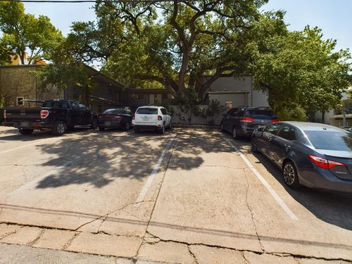 apt-206-803 W 28th St, Austin, TX, 78705-3922 | Card Image