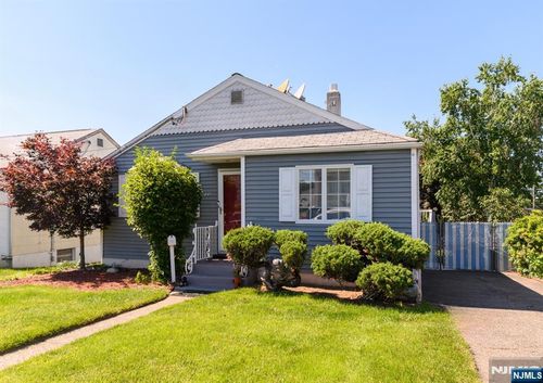 271 S Boulevard, Saddle Brook, NJ, 07663-6015 | Card Image