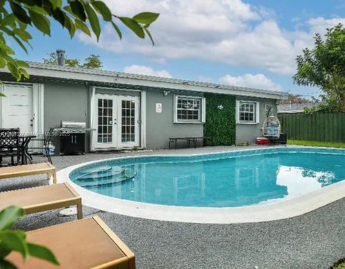 330 N 68th Ave, Hollywood, FL, 33024-7513 | Card Image