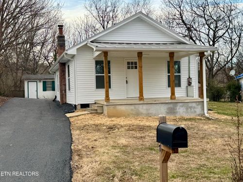 1607 Berry Rd, Knoxville, TN, 37920-3901 | Card Image