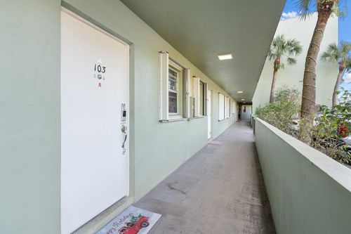 apt-103-1638 Embassy Dr, West Palm Beach, FL, 33401-1956 | Card Image