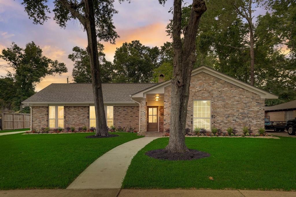 Hickory Ridge Dr, El Lago, TX 77586