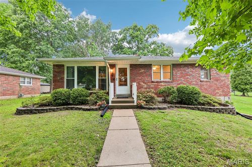 39 Mark Dr, Fairview Heights, IL, 62208-1808 | Card Image