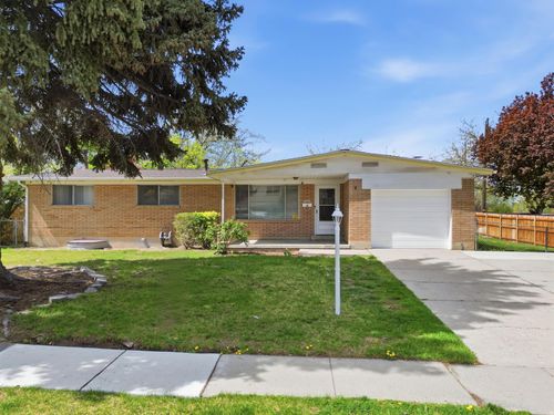 6884 S Bella Vista Dr, Cottonwood Heights, UT, 84121-3118 | Card Image