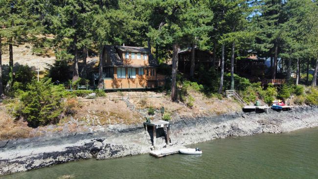 32 A&amp;B Sea Ranch, House other with 2 bedrooms, 1 bathrooms and null parking in Gambier Island BC | Image 2
