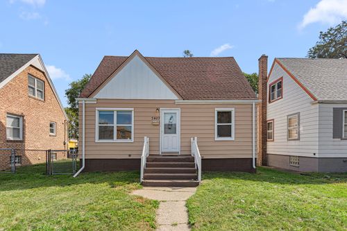 7407 Jarnecke Ave, Hammond, IN, 46324-2742 | Card Image