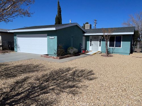 16088 Chestnut St, Hesperia, CA, 92345 | Card Image