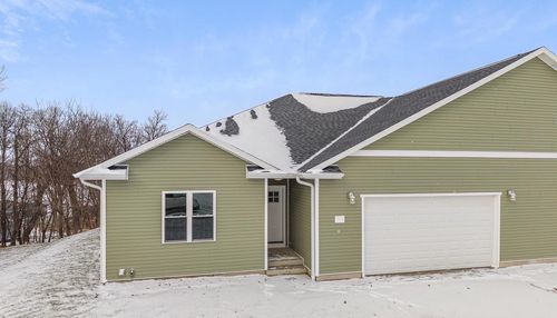 690 N Main St, FALL RIVER, WI, 53932-9570 | Card Image