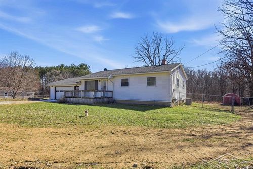 11074 E Mount Morris Rd, Davison, MI, 48423-9334 | Card Image