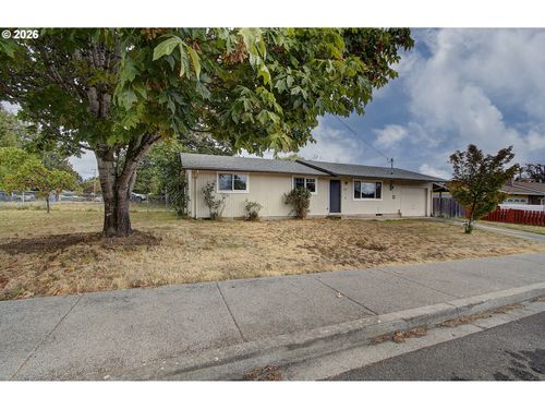 625 E Elm Ave, La Center, WA, 98629-5405 | Card Image