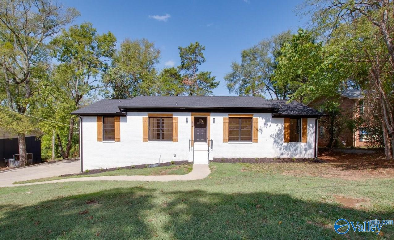 Gladstone Dr, Huntsville, AL 35811