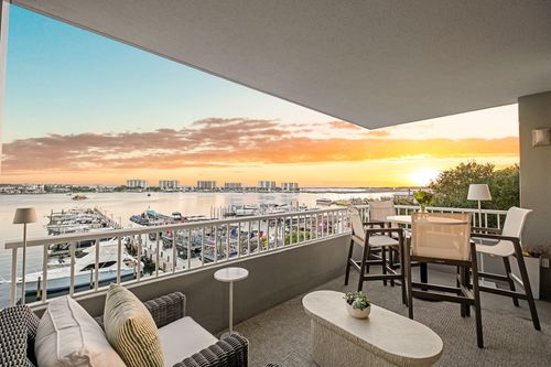 a305-320 Harbor Blvd, Destin, FL, 32541-2360 | Card Image