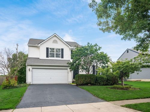 1360 Great Hunter Dr, Grove City, OH, 43123-8543 | Card Image