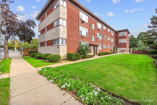 apt-c2-7211 Division St, River Forest, IL, 60305-1255 | Card Image