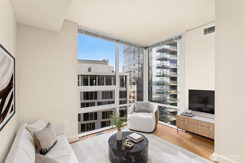 apt-1502-121 Stewart St, Seattle, WA, 98101-2440 | Card Image
