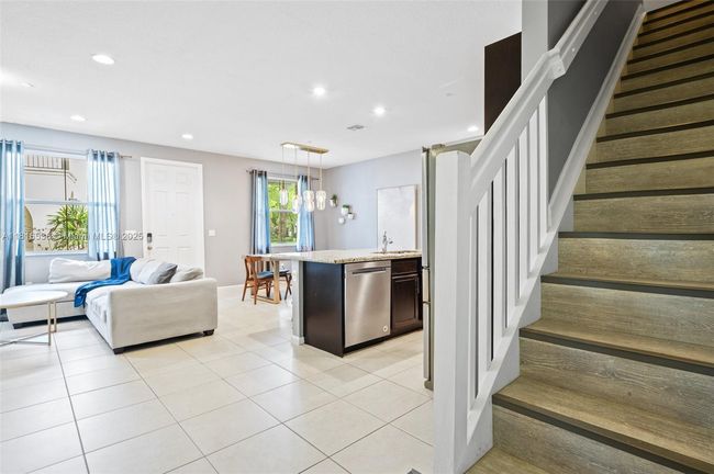 4164 Cascada Cir, Townhouse with 3 bedrooms, 3 bathrooms and null parking in Hollywood FL | Image 12