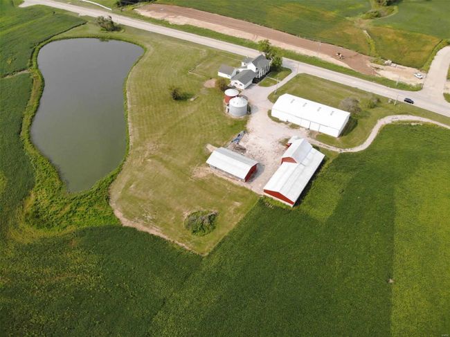 4204 Frank Scott Pkwy W, House other with 3 bedrooms, 2 bathrooms and 2 parking in Belleville IL | Image 42