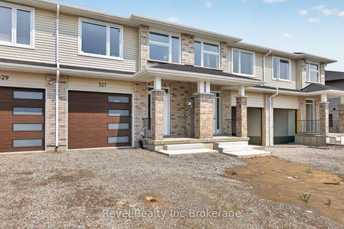 325 Kading Cres, Woodstock, ON, N4S0G6 | Card Image